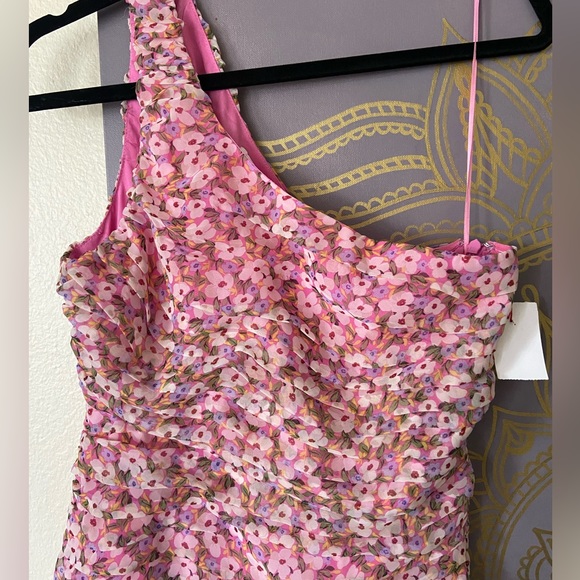 ASTR THE LABEL One Shoulder Ruched Mini - Picture 4 of 10